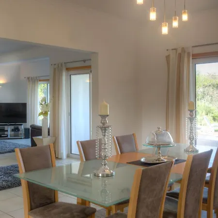 Montanha, Luxury Coastal Villa, With Swimming Pool, Loungers And Alfresco Dining, 10 Min Walk To The Beautiful Da Beach, Shops, Bars And Restaurants! Willa Praia Da Luz