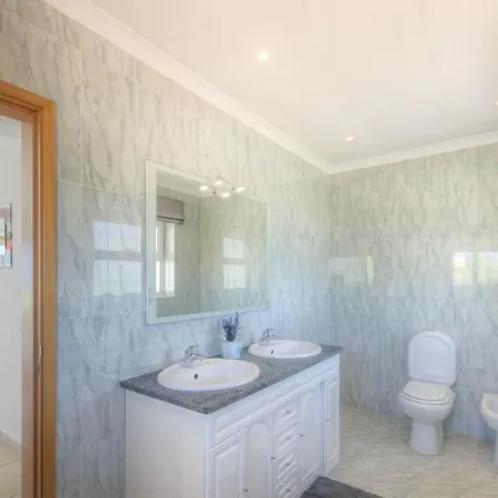 Villa Montanha, 4 Bedroom Villa, With Swimming Pool, Loungers And Alfresco Dining, 20 Min Walk To The Beautiful Da Beach, Shops, Bars And Restaurants!