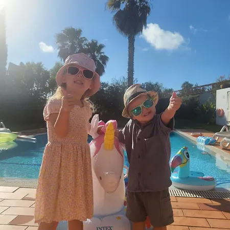 别墅 Montanha, 4 Bedroom Villa, With Swimming Pool, Loungers And Alfresco Dining, 10 Min Walk To The Beautiful Da Beach, Shops, Bars And Restaurants!