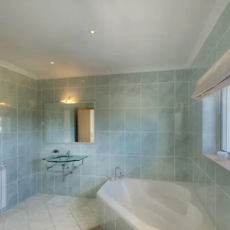 Montanha, 4 Bedroom Villa, With Swimming Pool, Loungers And Alfresco Dining, 10 Min Walk To The Beautiful Da Beach, Shops, Bars And Restaurants!