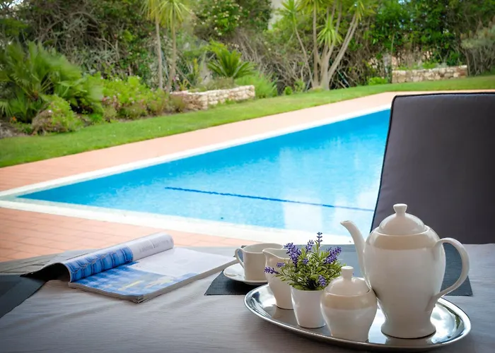 Montanha, 4 Bedroom Villa, With Swimming Pool, Loungers And Alfresco Dining, 10 Min Walk To The Beautiful Da Beach, Shops, Bars And Restaurants! Willa *